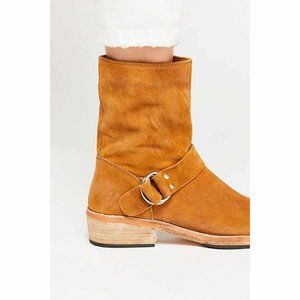 Free People Vienna Ankle Boot - Size 39 {Narrow}